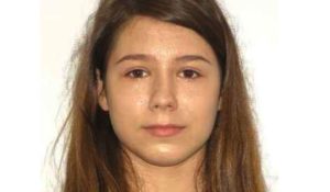 1E3700E9-4F39-42F8-A789-568E93826461