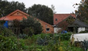 60B3002A-8AE6-4F94-BD8E-A850780886C0