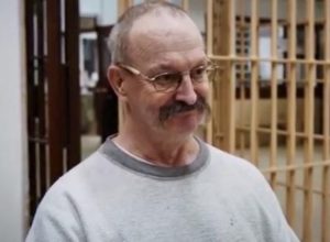 B8769E8A-E1C2-4193-BCEB-B90081540903