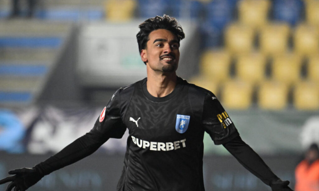 NiZoYXNoPWU4Njg5MWU0OWUzOTNjYzMzOTJkNjdiOTI4ZjBiYTIw.thumb