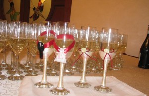 Mirii nu-și mai pot plăti nunta cu bani cash