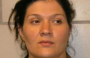 O craioveancă, urmărită prin Interpol: este acuzată de americani de infracţiuni informatice