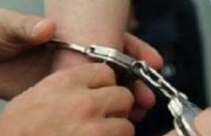 Mamă şi fiu, în arest pentru omor