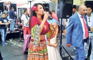 Nicoleta Luciu şi Loredana Chivu, animatoare la nuntă ţigănească