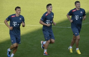 Două vești bune și una nu prea venite azi din cantonamentul „tricolorilor”