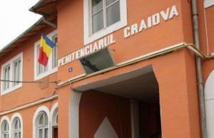 Un deţinut a murit la spital, după ce şi-a bătut cuie în cap în Penitenciarul Craiova