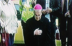 Tragedia de la Colectiv: Biserica Catolică îi DĂ o LECŢIE USTURĂTOARE Patriarhului Daniel