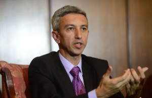 Parintele OTV isi face viata usoara dupa gratii. Cum a ajuns DD sa cante manele la inchisoare