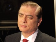 Prinţul Paul nu se mai descurcă nici cu limba! Ca să nu se facă de râs, a plătit un om ca să rezolve treaba în locul lui