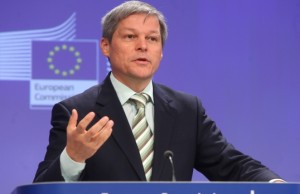 Dacian Cioloş: Prefecţii care au fost demişi fie nu au performat, fie au avut simpatii politice