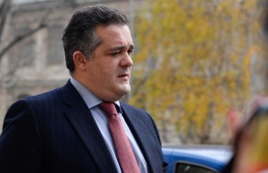 El e angajatul plătit regeşte cu 2,6 milioane E pe an!