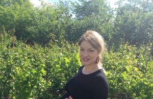 Valentina Pelinel a fost in vizita la Jilava cu Patrick la tatal copilului ei. E prima data cand recunoaste CLAR ca el e tatal! Vezi aici interviul complet