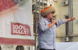 „Caravana lui Axinte”, chemată să cânte pe la Parchet!