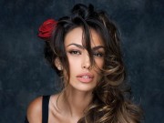 Mădălina Ghenea, însărcinată?! Imaginea care a creat isterie printre fani! Ce detaliu a lăsat la vedere vedeta