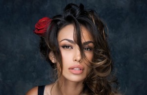 Mădălina Ghenea, însărcinată?! Imaginea care a creat isterie printre fani! Ce detaliu a lăsat la vedere vedeta