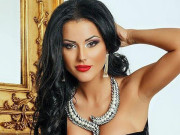 LA VITTA E BELLA! Proxenetul care a lansat-o pe DANIELA CRUDU le face în ciudă poliţiştilor care îl caută