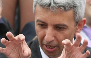 Dan Diaconescu traieste in teroare la Jilava! Inchisoarea este plina de lighioane veninoase. Arata ingrozitor, iar muscatura lor e veninoasa