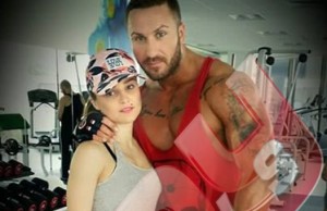 S-a săturat să fie soția înșelată, așa că și-a tras un amant! Scandal în lumea muzicii