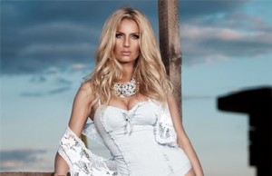 Care dintre vedetele romanesti are cele mai sexi picioare ?