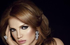 La asta chiar nu se aştepta nimeni! Cu cine şi-a petrecut seara trecută CRISTINA SPĂTAR? Indiciu: E celebru şi a participat la „Ferma Vedetelor”