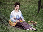 Niculina Stoican, aparitie sexy la Viena! Si-a luat cea mai scurta rochita din sifonier si a iesit la plimbare!