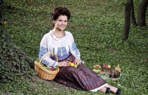 Niculina Stoican, aparitie sexy la Viena! Si-a luat cea mai scurta rochita din sifonier si a iesit la plimbare!