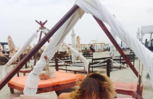 Cea mai sexy ispită, weekend de infarct, la malul mării!