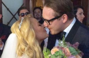 What’s Up, nuntă de poveste, la palat!