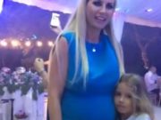 Andreea Bănică, cea mai sexy graviduță! Cum s-a îmbrăcat la nunta lui What’s Up