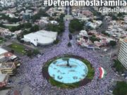 Peste un MILION de mexicani au ieșit în stradă pentru a susține familia naturală, după ce președintele a anunțat că dorește redefinirea căsătoriei. Imagini impresionante