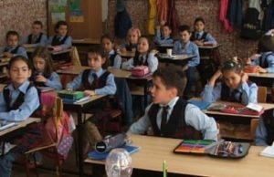 Un parlamentar propune ca elevii să meargă la școală și în weekend