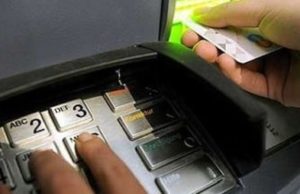 Infracțiuni după modelul Cosa Nostra: Carduri bancare clonate în Franța, falsificate în România și folosite la cumpărături în Italia