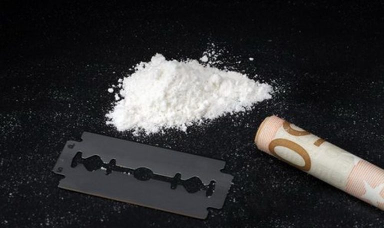 Peste 55 de kilograme de droguri, confiscate de poliţişti după aproape 200 de percheziţii