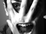 ‘Suntem conduşi de PSIHOPAŢI şi condamnaţi la ratare’