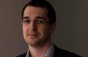 Vlad Voiculescu, un pion în mafia medicamentelor? Unchiul care îl face vulnerabil.