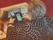 Moment incredibil! Premierul Norvegiei a jucat Pokemon în Parlament