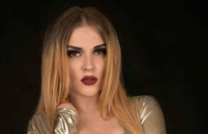 Prima poza cu ea goala? Ce imagine a aparut pe contul de Facebook al Oanei Radu