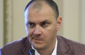 O blondă celebră i-a dat întâlnire urmăritului internaţional Sebastian Ghiţă, de Ziua Femeii!