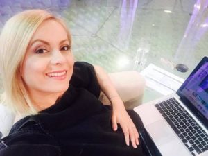 varciu-iubita-zapada