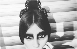 Mihaela Radulescu si Andreea Marin, DESFIINTATE din nou de Iulia Albu! “Diva de Monaco arata ca un glob chinezesc mai ieftin decat cele de la taraba. Bratarile cu care face dus si curata ceapa in acelasi timp sunt puse neinspirat” – Vezi ce a spus si despre Zana