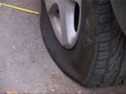 Cauciucuri tăiate în Craiovița Nouă