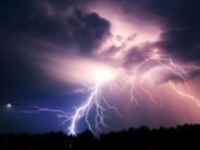 ALERTĂ METEO Cod portocaliu de furtună, grindină şi descărcări electrice în Capitală