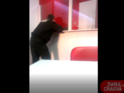 Directorul Poliției Locale Calafat filmat la păcănele și la pariuri sportive, în uniforma de serviciu! Declarația directorului pasionat de jocuri de noroc