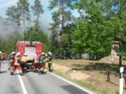 Două avioane s-au ciocnit în aer, în urma unui exerciţiu militar. Unul dintre piloţi a murit