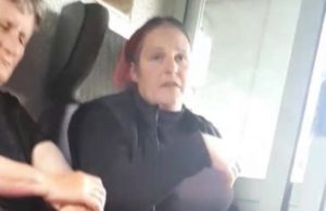 Lecţie oferită de o adolescentă într-un tren: a pus la punct o femeie care mânca seminţe. „Nu vă este ruşine puţin? Vă rog să ridicaţi cojile!“