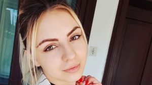 7D729FF8-1142-4E41-B0C4-3AEE88BED9E3