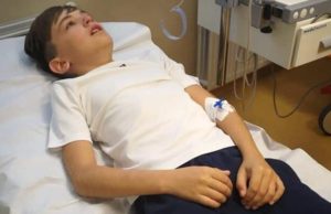 Un copil din Suceva are nevoie de ajutorul nostru! Tumoarea sa ar putea fi tratată doar în străinătate, iar pentru asta are nevoie de 30 de mii de euro