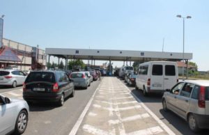 Români terorizaţi de tâlhari la ieșire din ţară: ‘Evitaţi să alimentaţi sau să faceţi pauze în Ungaria’