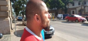 BCFB0A41-1C48-432A-A653-AF0C3AA49042