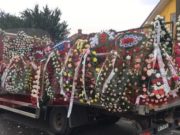 Coroanele de flori, înterzise la înmormântări?! Preoţii au început o adevărată campanie